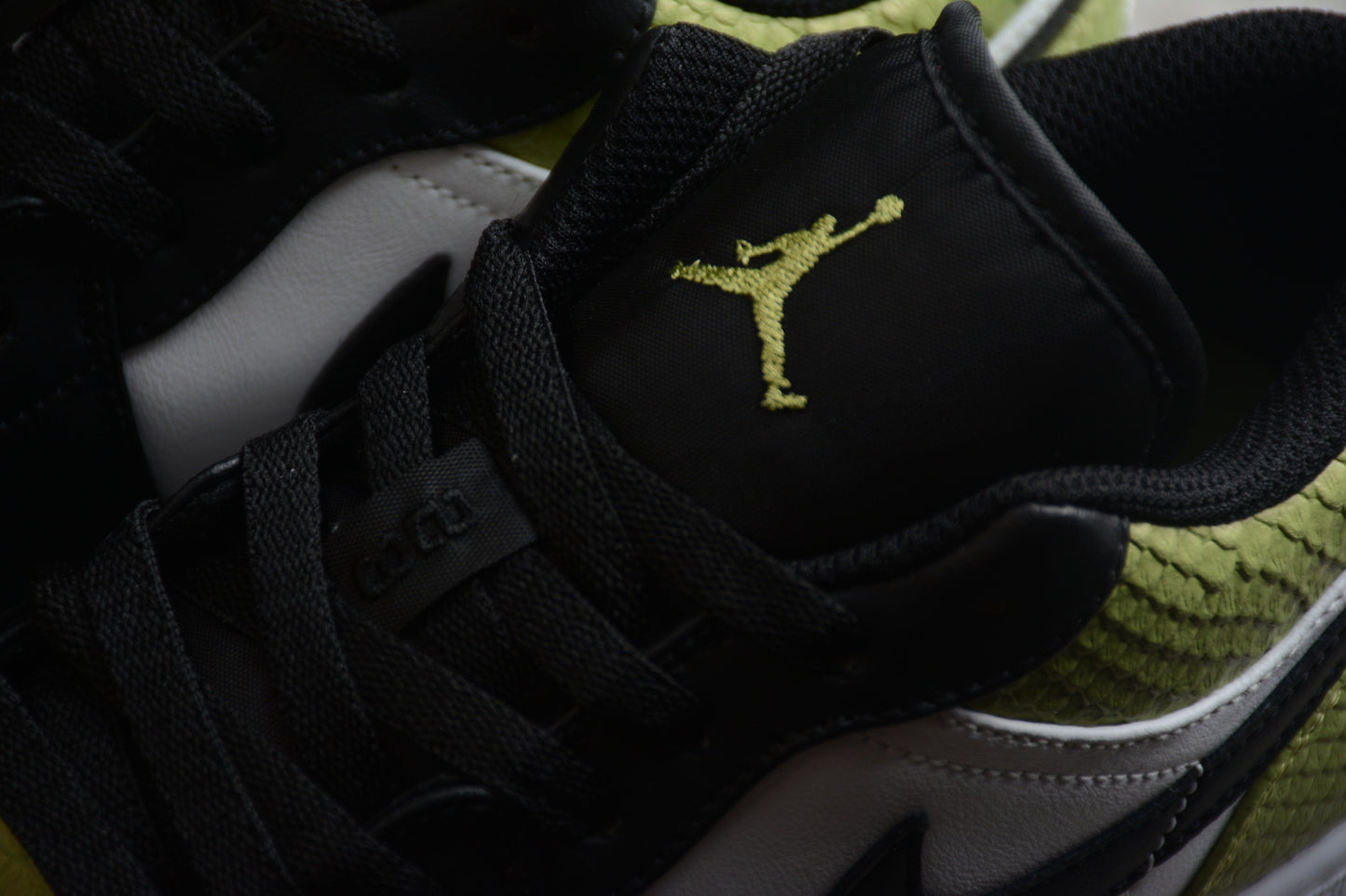 Air Jordan 1 Low SE "Vivid Green Snakeskin" - Best Reps Website 2025