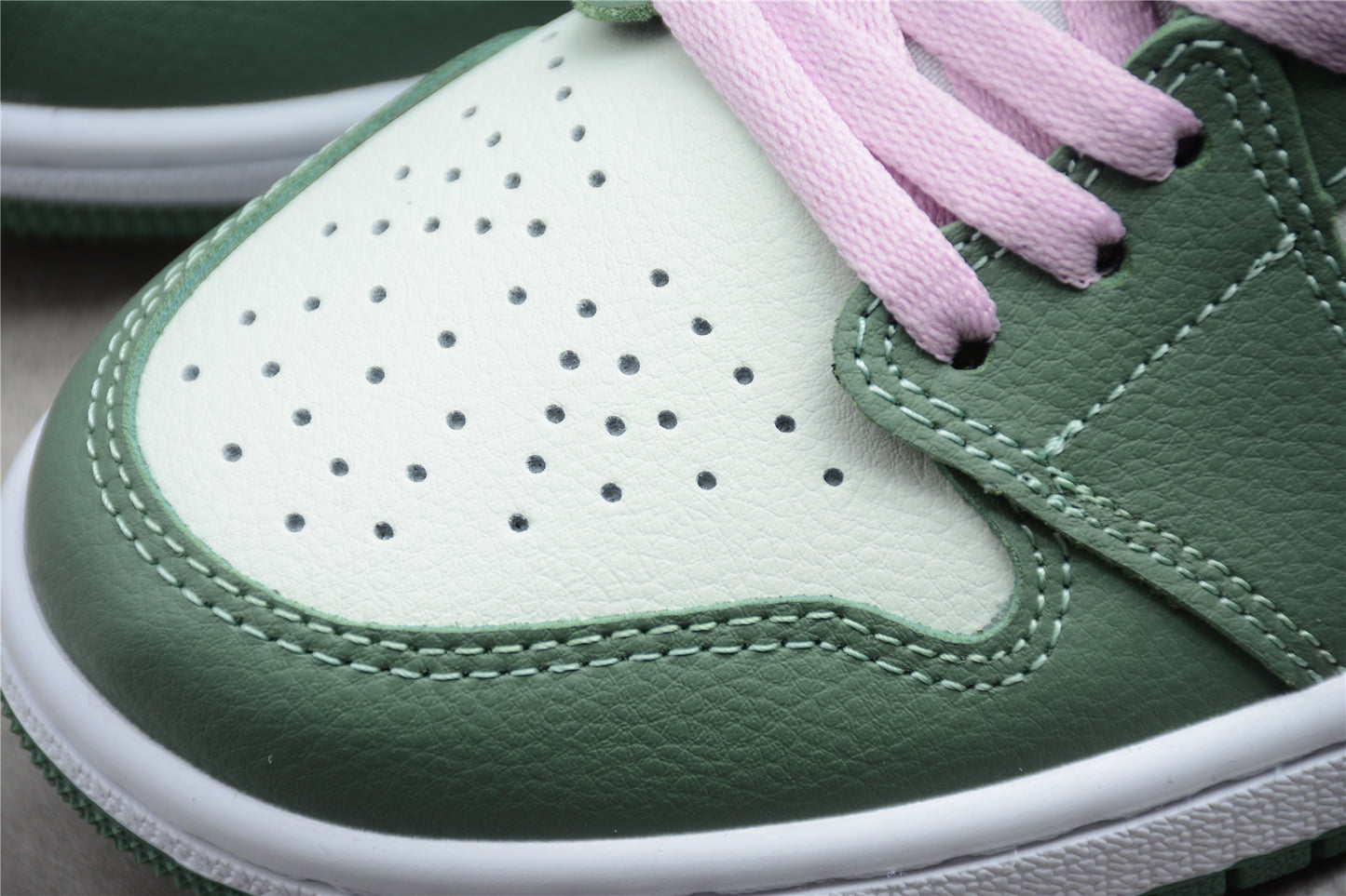 Air Jordan 1 Mid SE "Dutch Green"