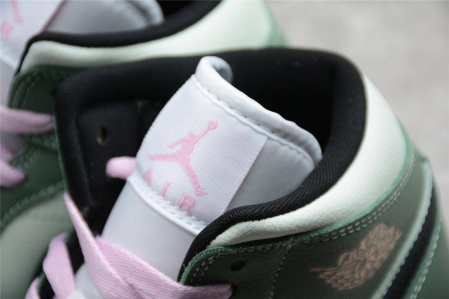 Air Jordan 1 Mid SE "Dutch Green" - Best Reps Website 2025