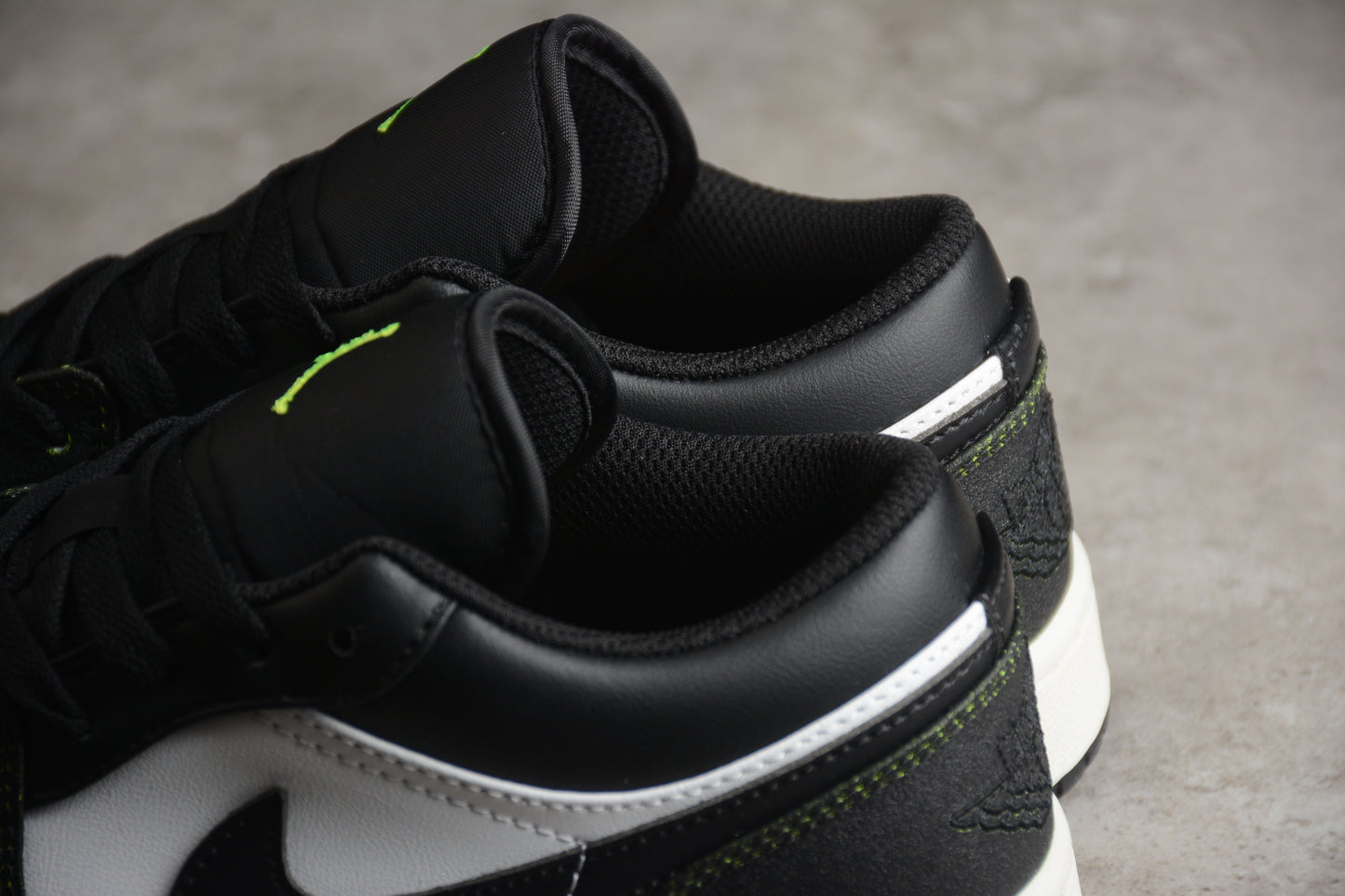 Air Jordan 1 Low SE 'Vintage Panda DO8244-003 - Best Reps Website 2025