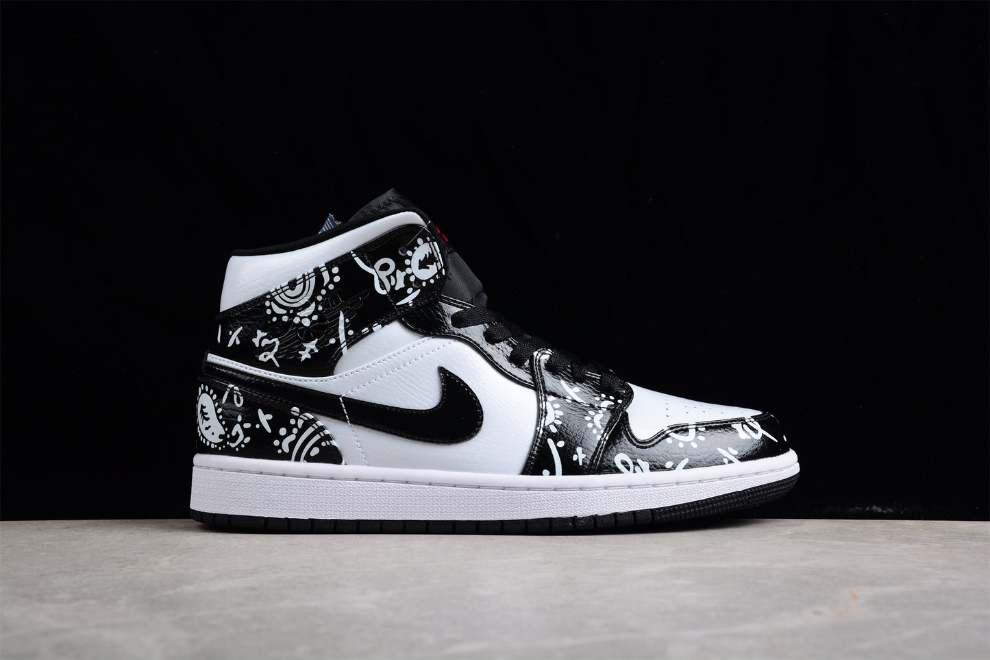 Air Jordan 1 Mid "Monochrome Splatter" Black/White - Best Reps Website 2025