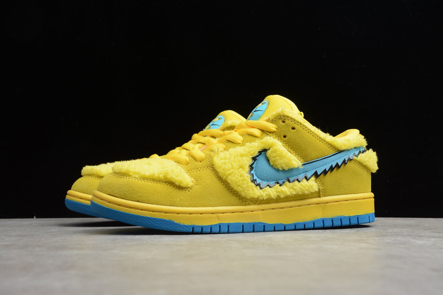 Nike SB Dunk Low x Grateful Dead "Yellow Bear"