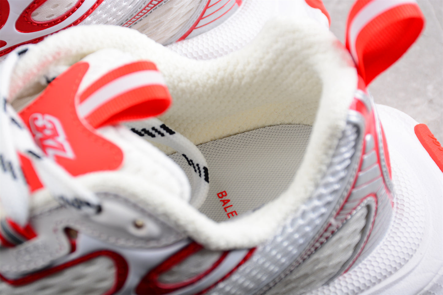 Balenciaga 3XL Sneaker – Worn-Out White/Red - Best Reps Website 2025