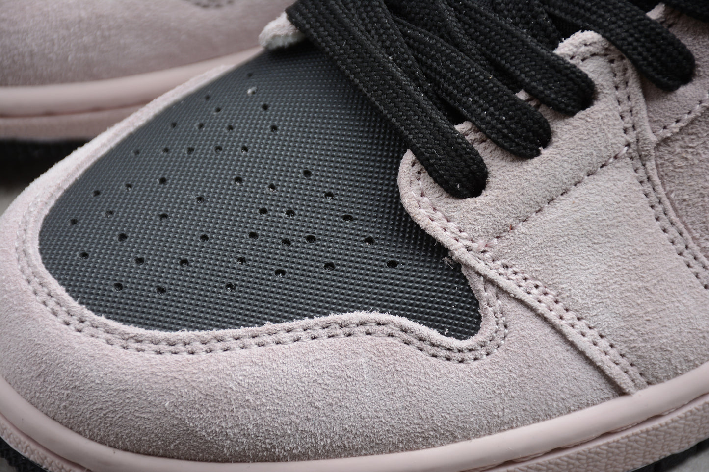 Air Jordan 1 Mid "Iridescent" - Best Reps Website 2025
