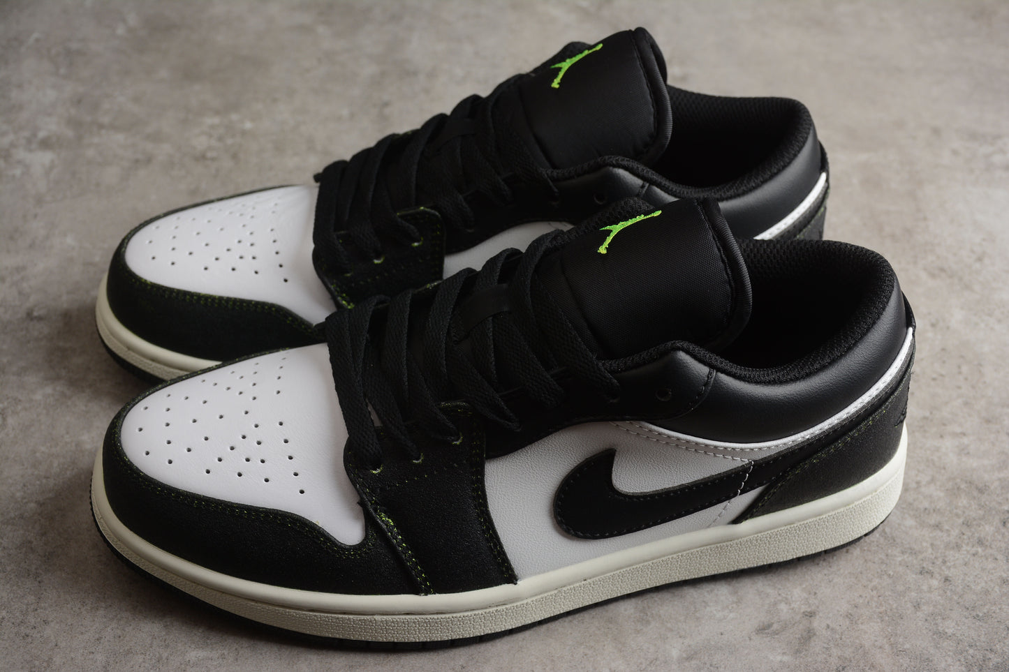 Air Jordan 1 Low SE 'Vintage Panda DO8244-003 - Best Reps Website 2025