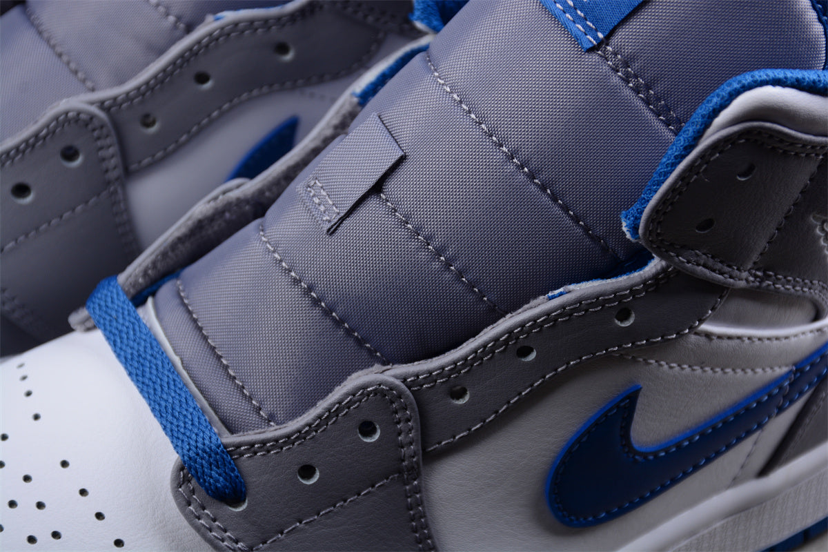 Air Jordan 1 Mid "True Blue"
