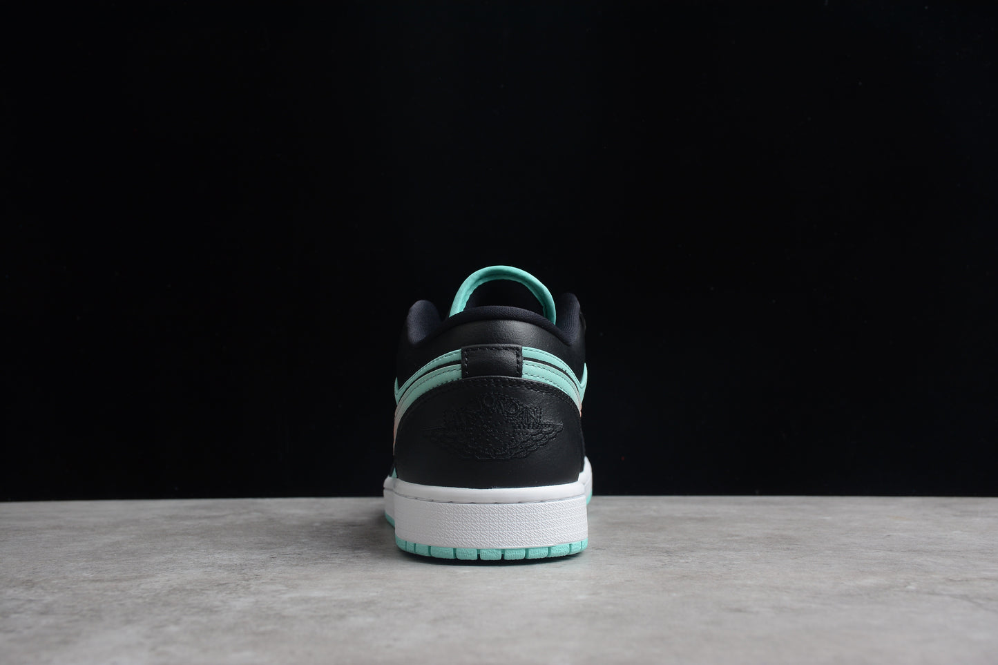 Air Jordan 1 Low SE "Tropical Twist"