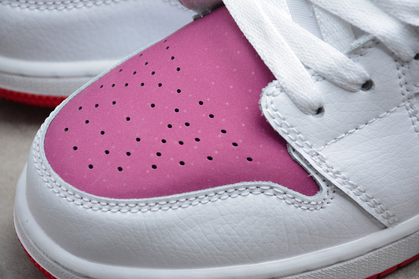 Nike Air Jordan 1 Low GS "White True Berry"