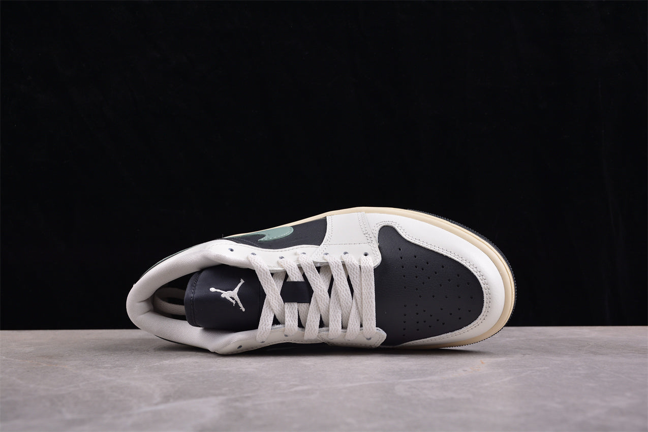 Air Jordan 1 Low "Jade Smoke" sneakers - Best Reps Website 2025