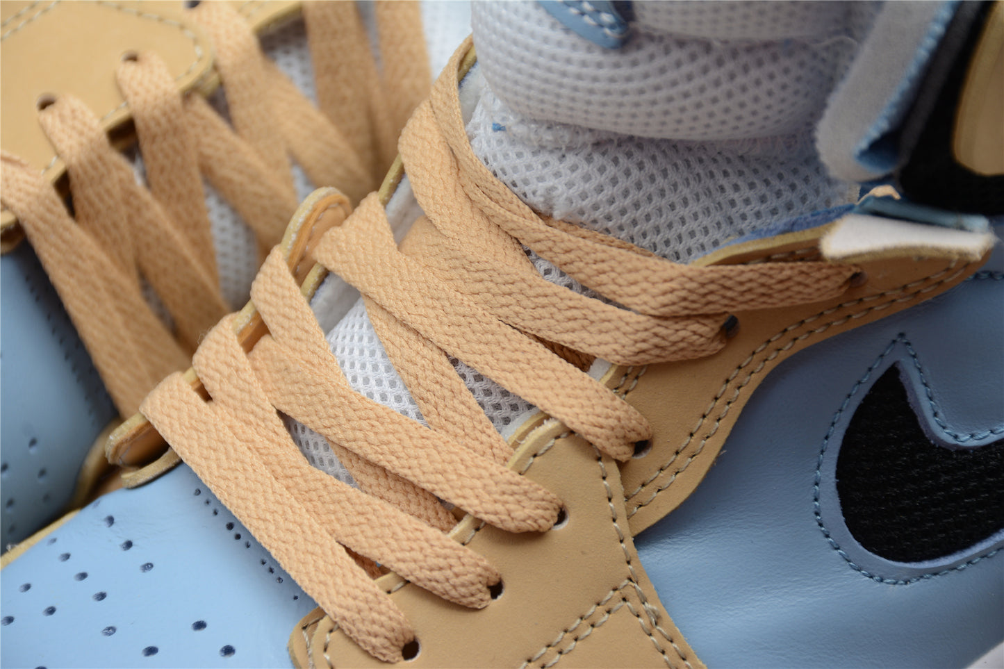 Air Jordan 1 Zoom CMFT "Psychic Blue"