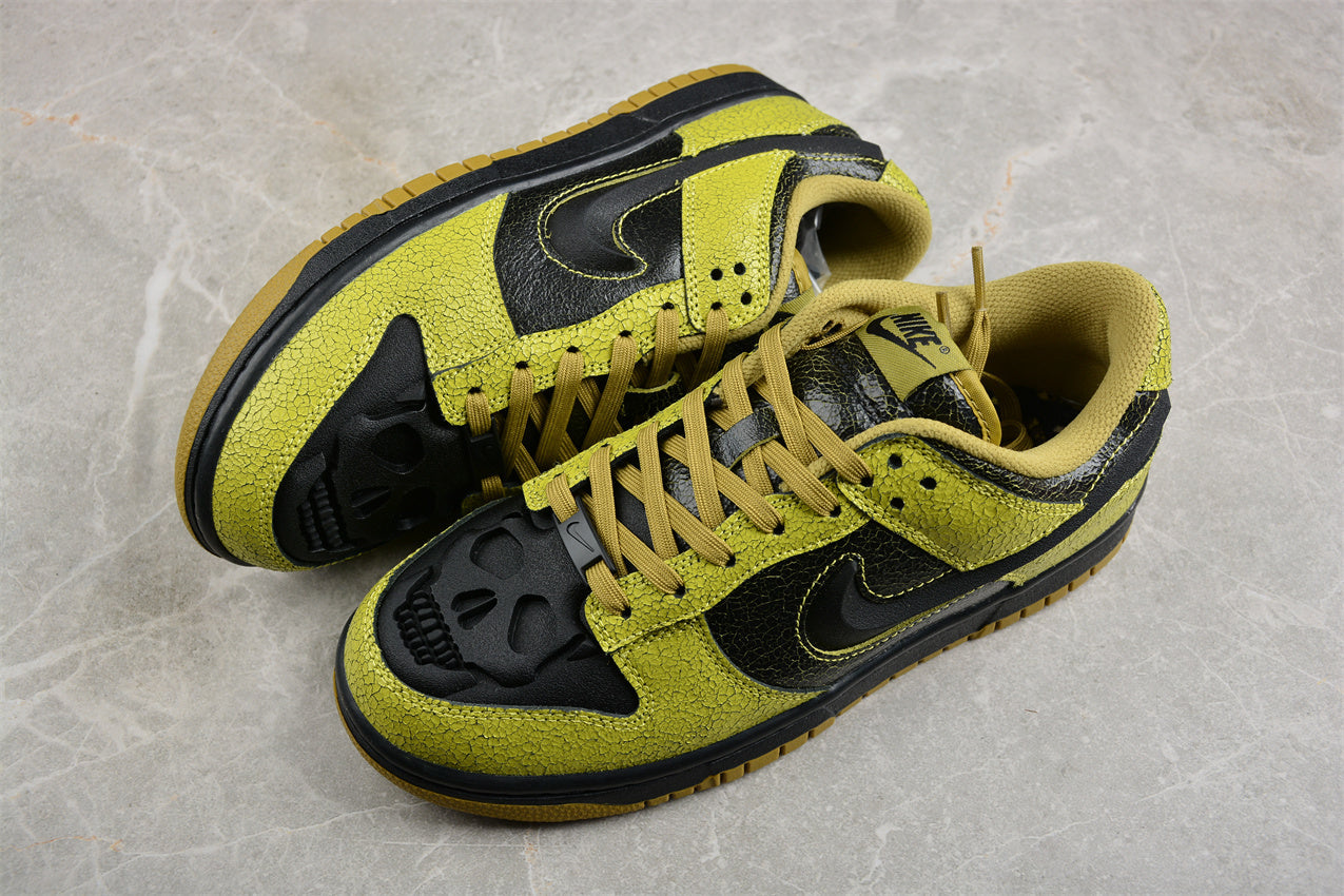 Nike SB Dunk Low "Halloween"