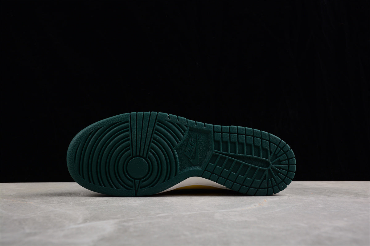 Nike Dunk Low “Noble Green”