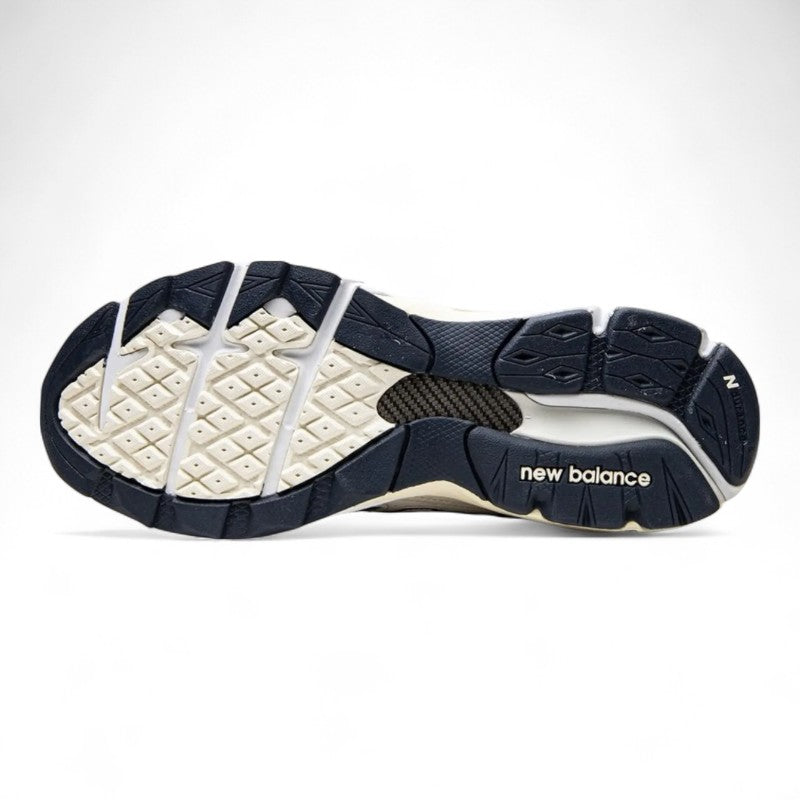 New Balance x Kith 990 V3 "Daytona"