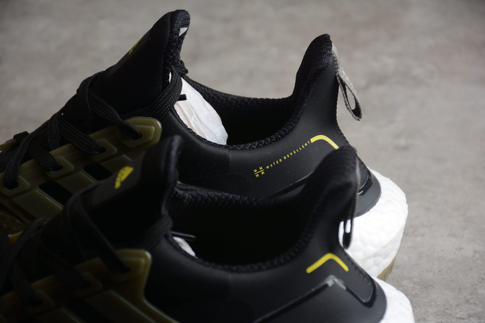 Adidas Ultraboost 21 COLD.RDY Running Shoes Black/Green