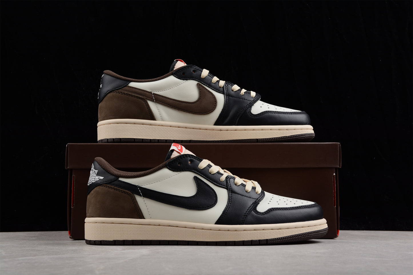 Travis Scott x Air Jordan 1 Low "Dark Mocha" (CQ4277-105)