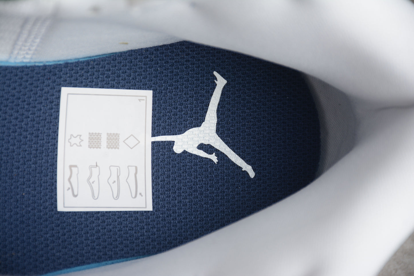 Nike Air Jordan 1 Mid SE "Seahawks"