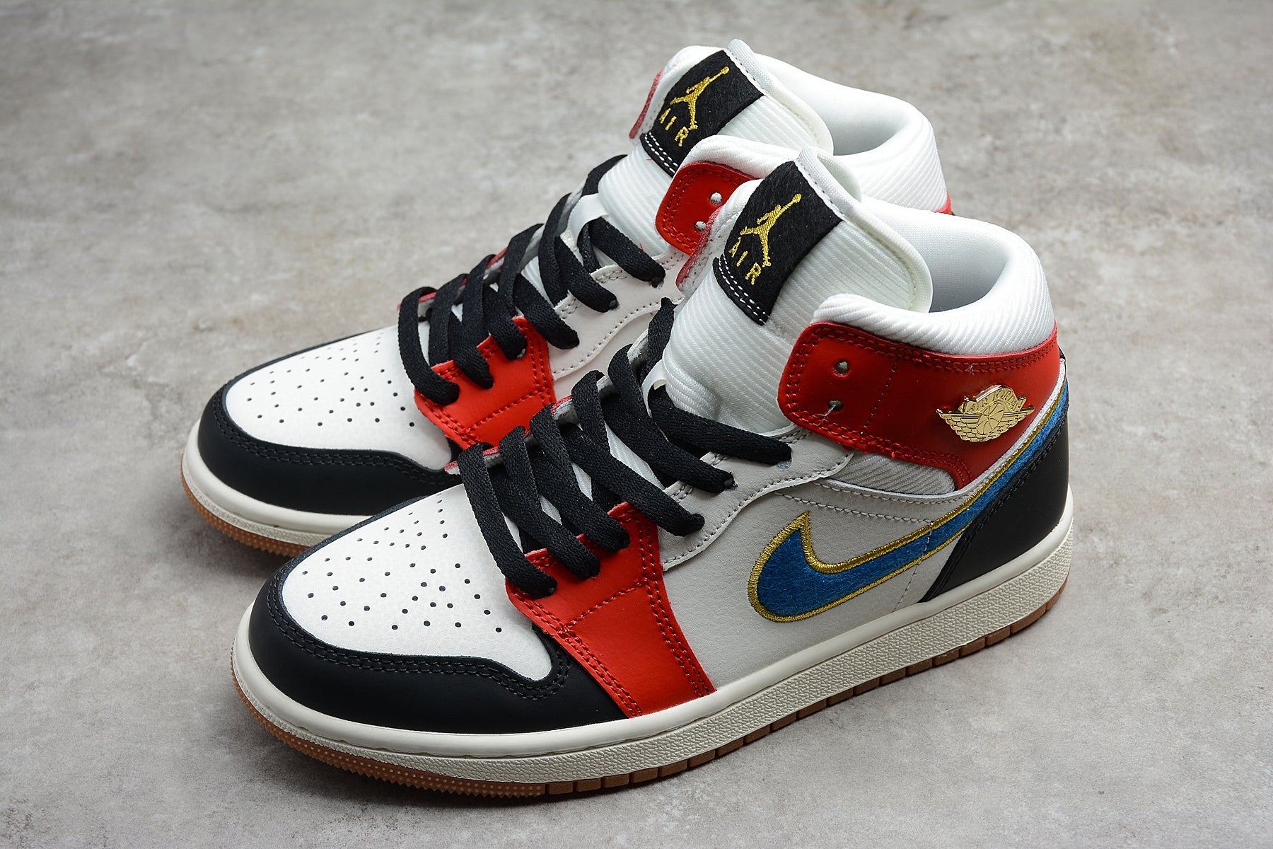 Air Jordan 1 Mid "Noir/Rouge Gym/Or Metallic" - Best Reps Website 2025