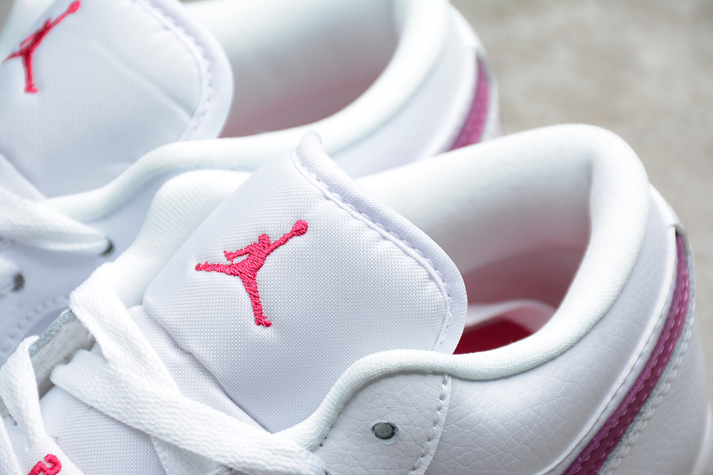 Nike Air Jordan 1 Low GS "White True Berry"