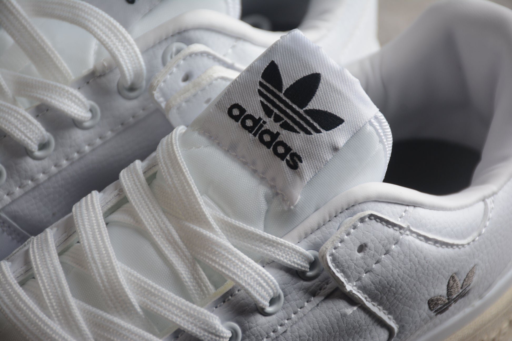 adidas Forum 84 Low ADV "No Stripes White"