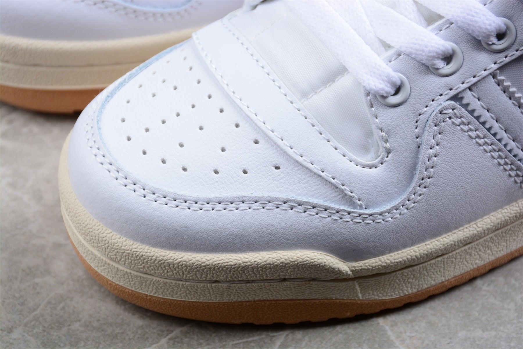 adidas Forum 84 Low "White/Blue Bird"