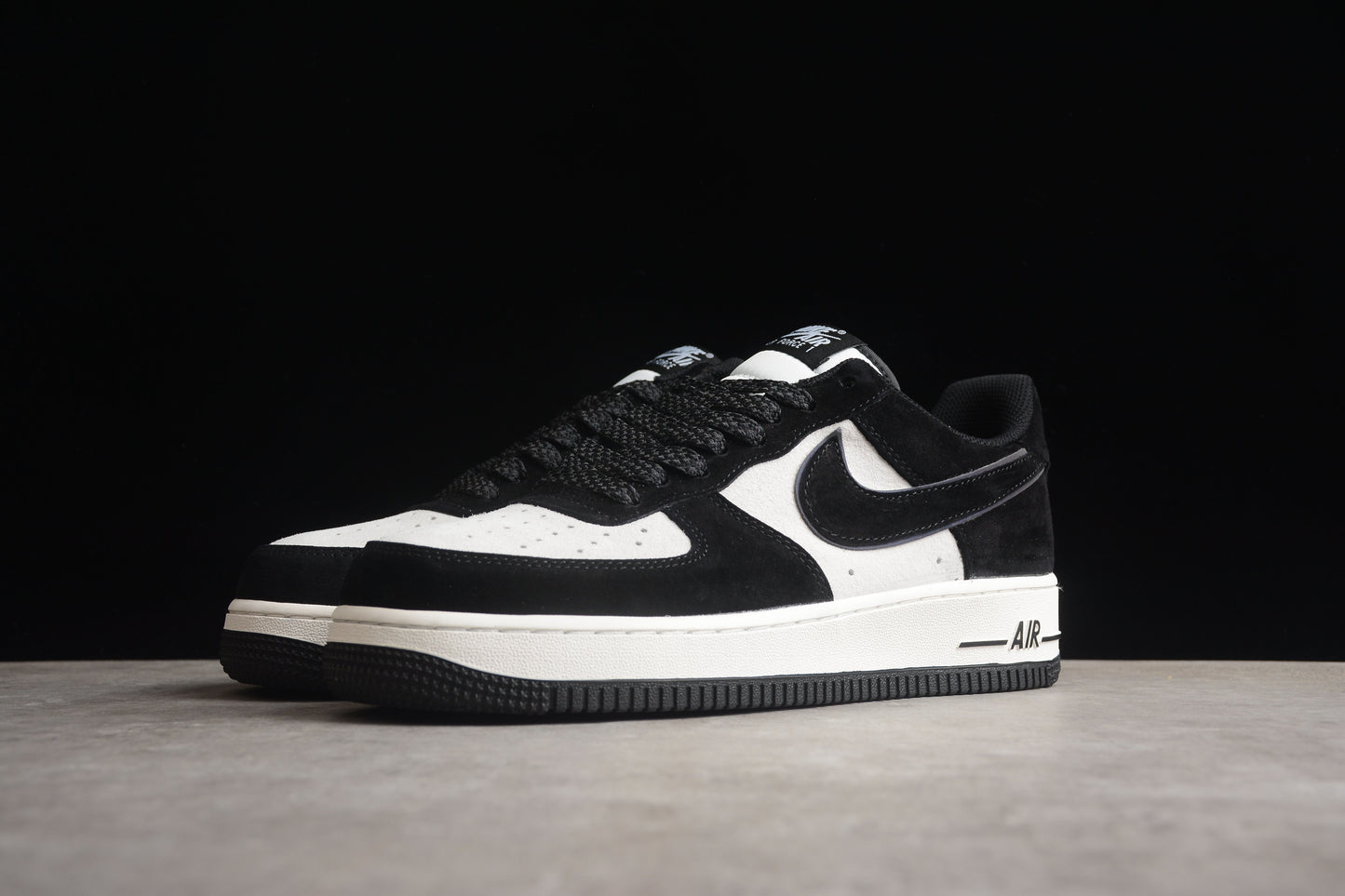 Nike Air Force 1 Low '07 Suede 'Panda' (Black/White)