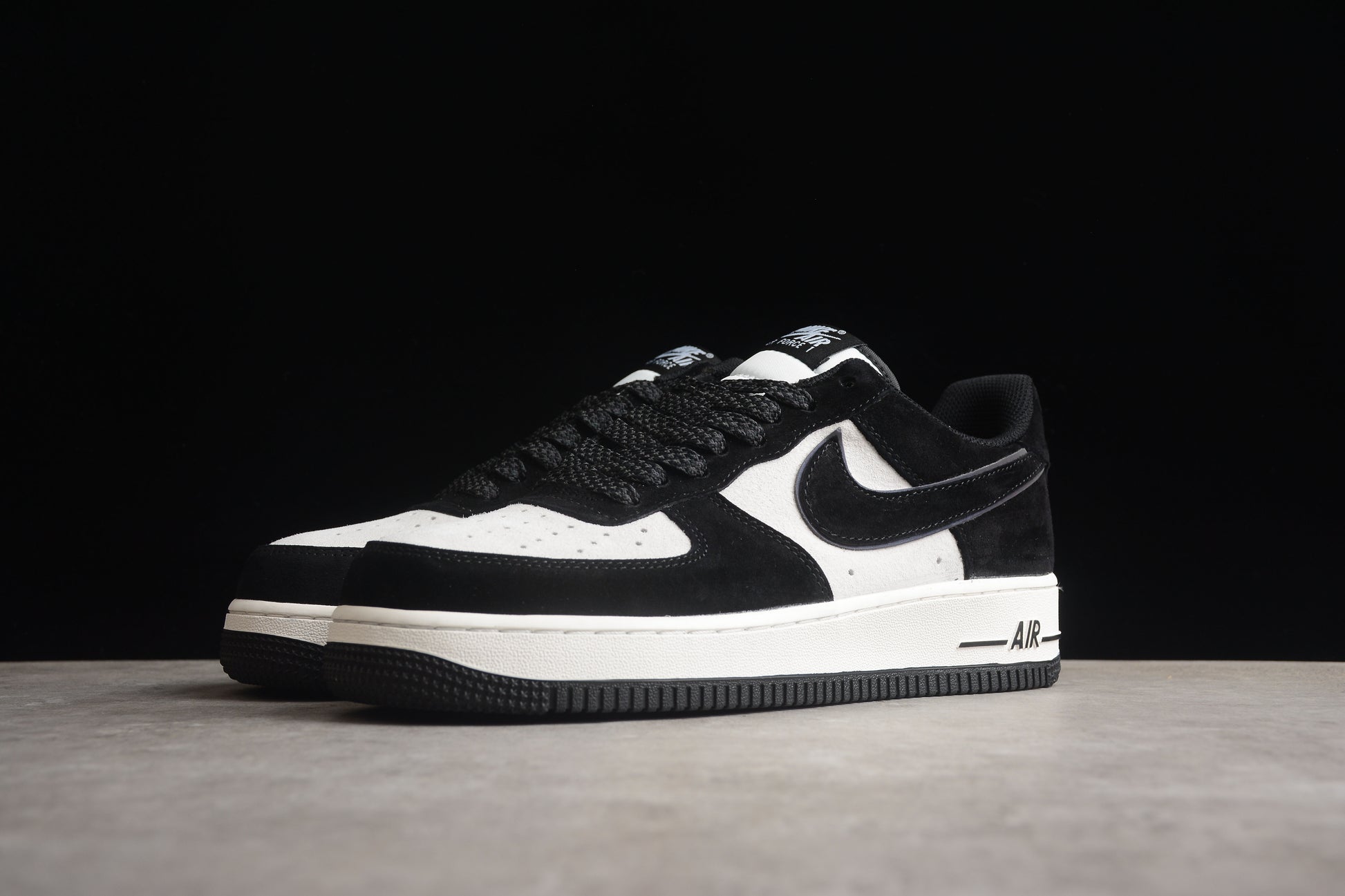 Nike Air Force 1 Low '07 Suede 'Panda' (Black/White)