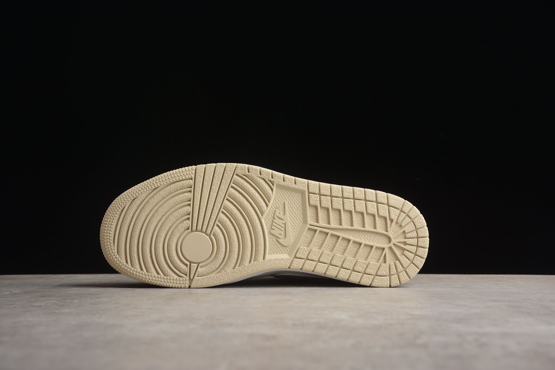 Air Jordan 1 Low SE "Sail Rattan"