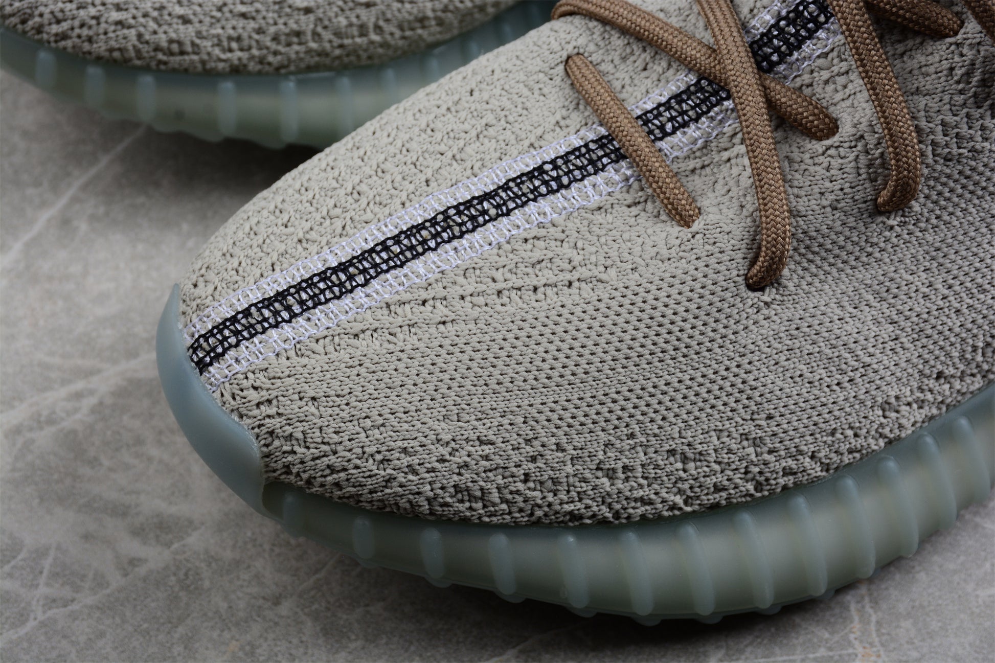 adidas Yeezy Boost 350 V2 - Best Reps Website 2025