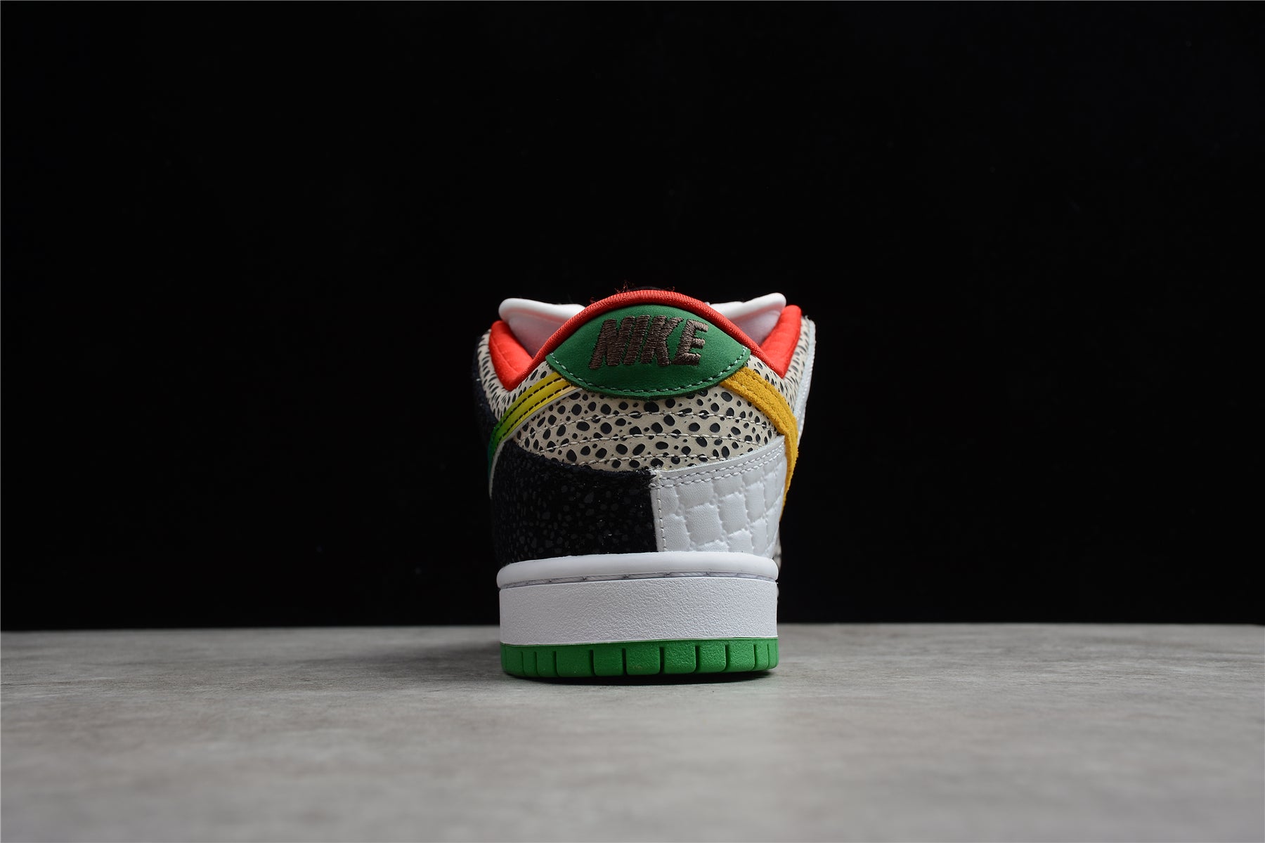 Nike SB Dunk Low Pro QS “What The Paul”