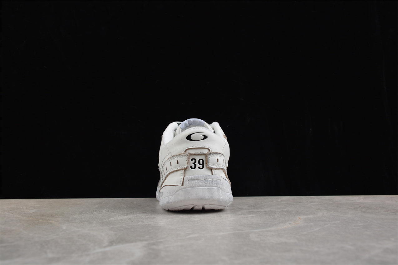 Balenciaga Hamptons Worn Out Pure White