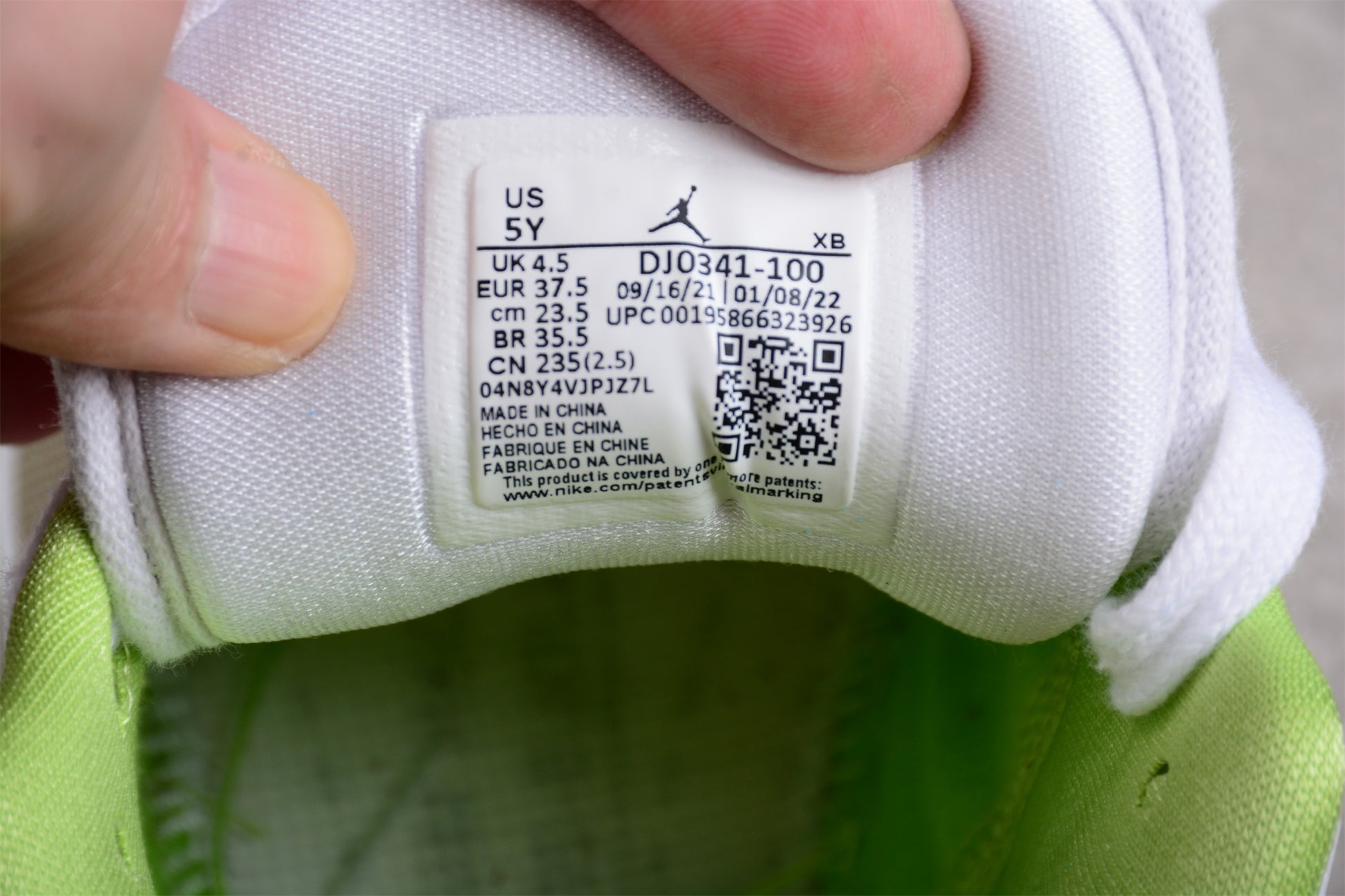 NIKE Air Jordan 1 Low SE GS 'Pastel Grind'