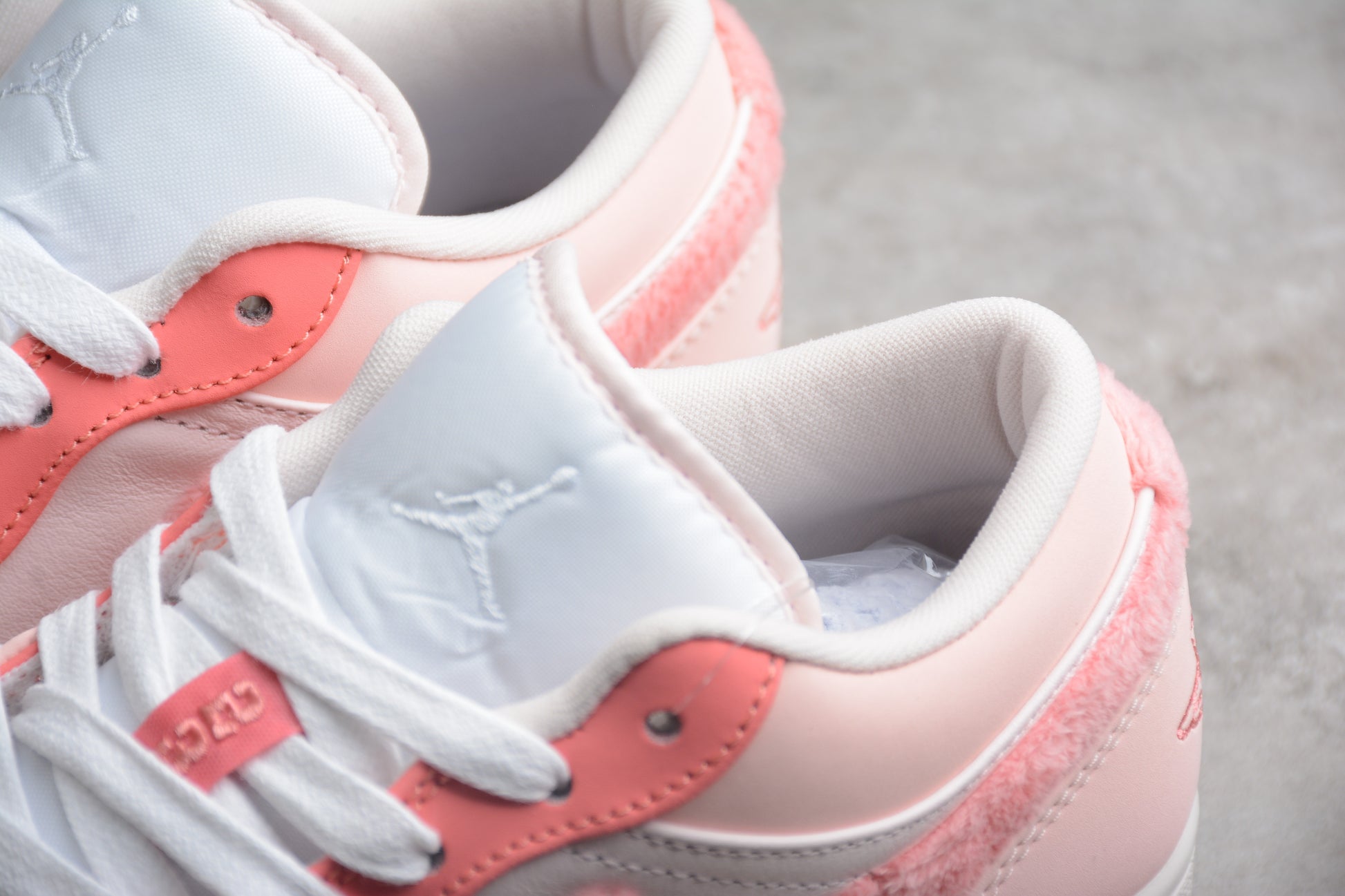 Air Jordan 1 Low SE WMNS "Mighty Swooshers"