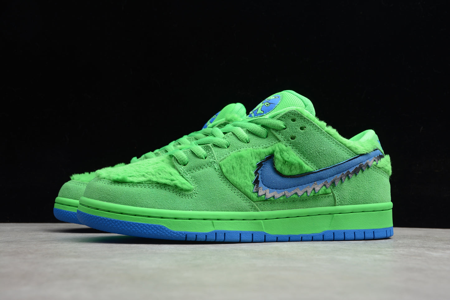 Nike SB Dunk Low Grateful Dead "Green Bear" 