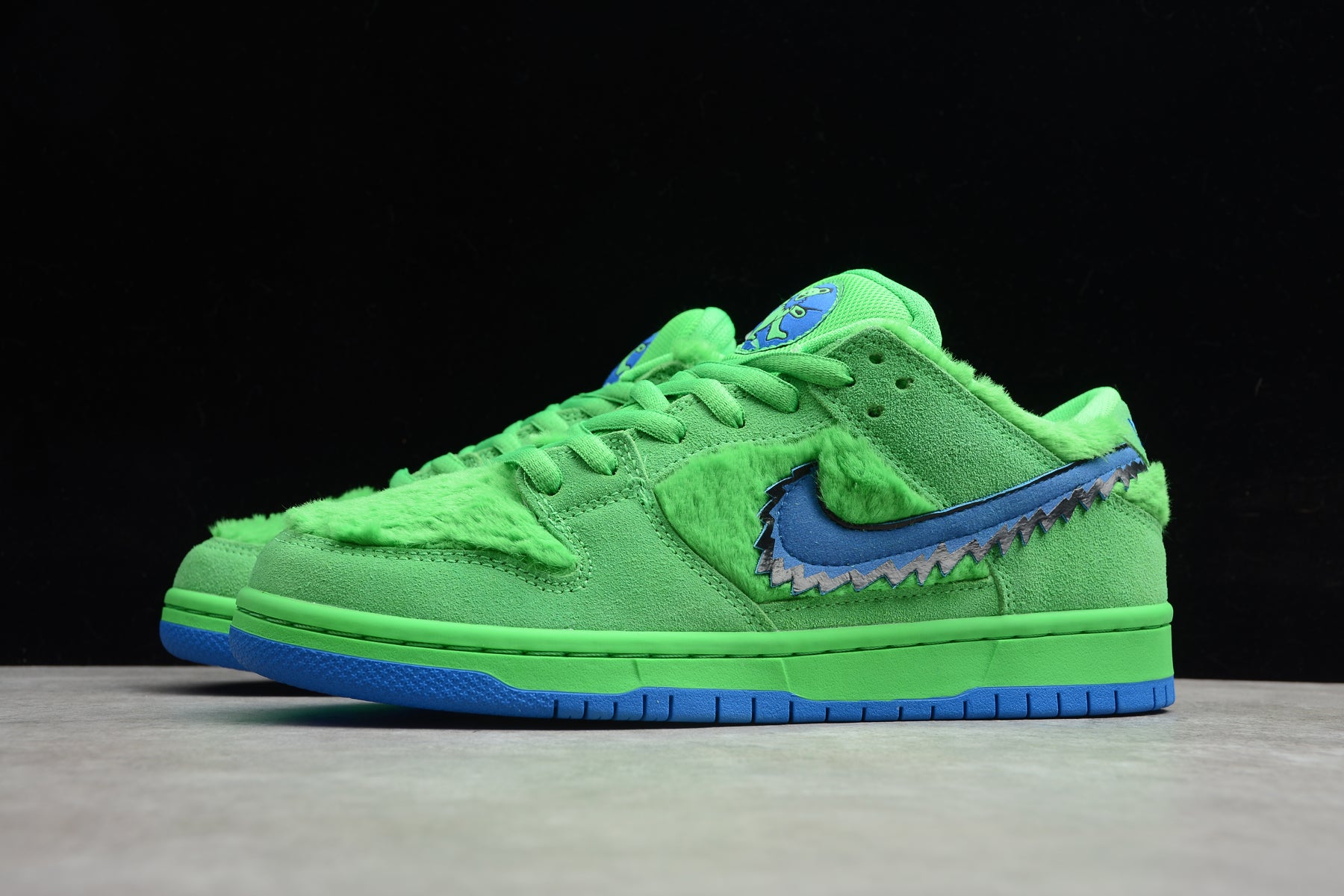  Nike SB Dunk Low Grateful Dead "Green Bear" 