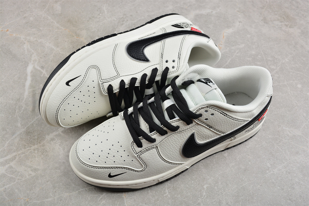 SB Dunk Low Supreme x The North Face White Black