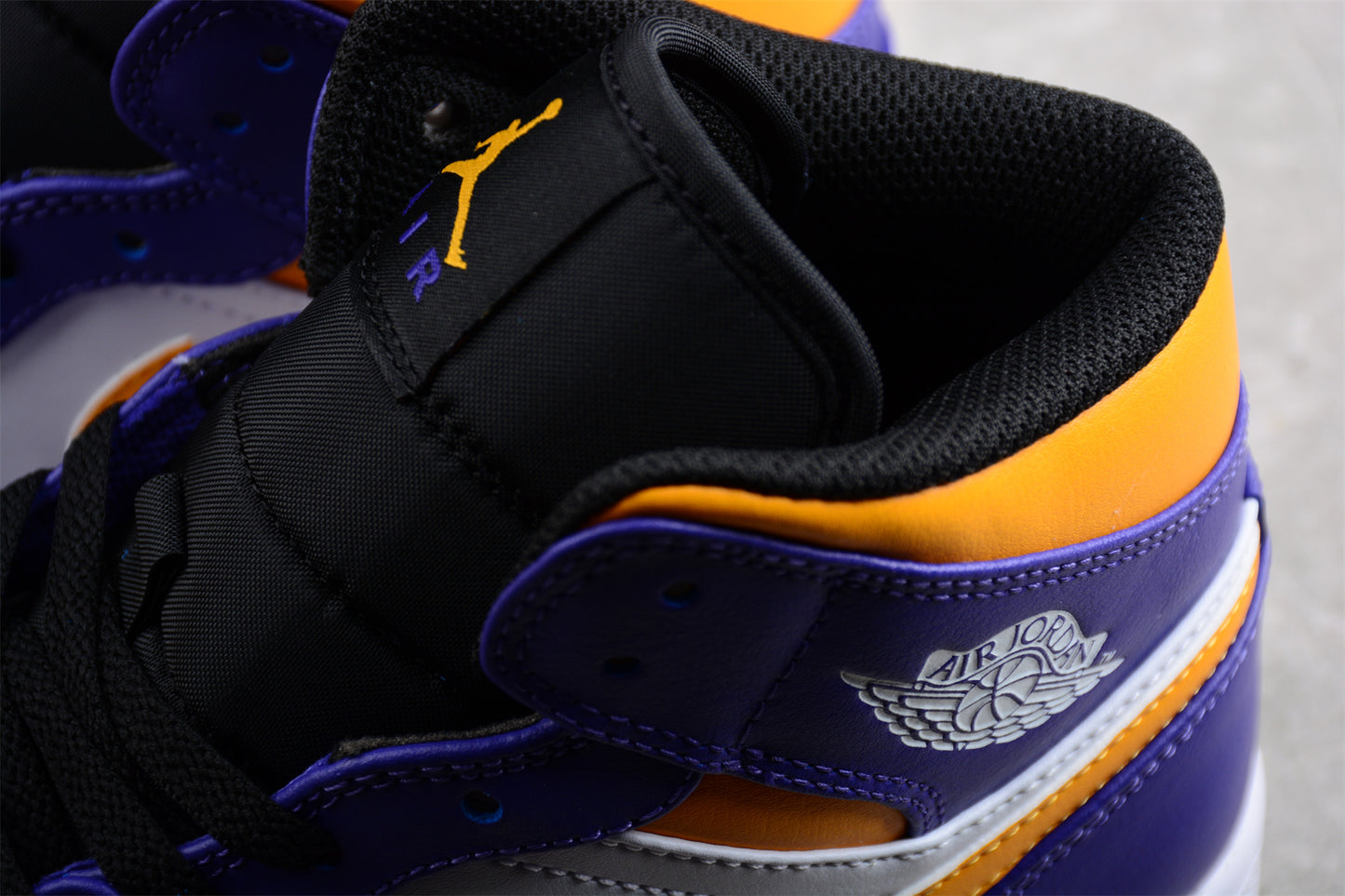 Air Jordan 1 Mid "Lakers"
