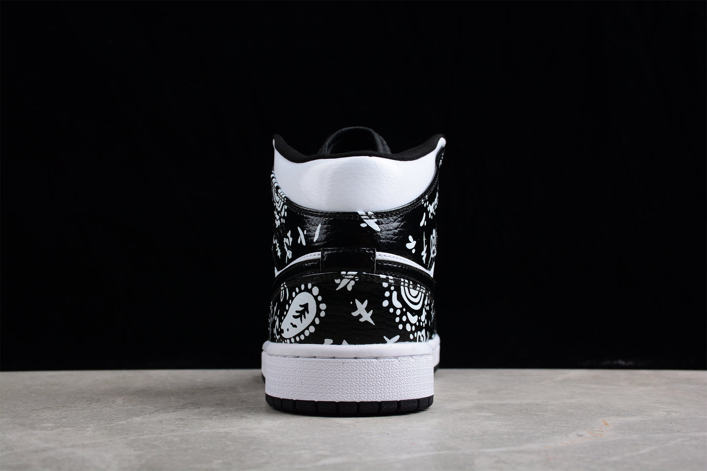 Air Jordan 1 Mid "Monochrome Splatter" Black/White - Best Reps Website 2025