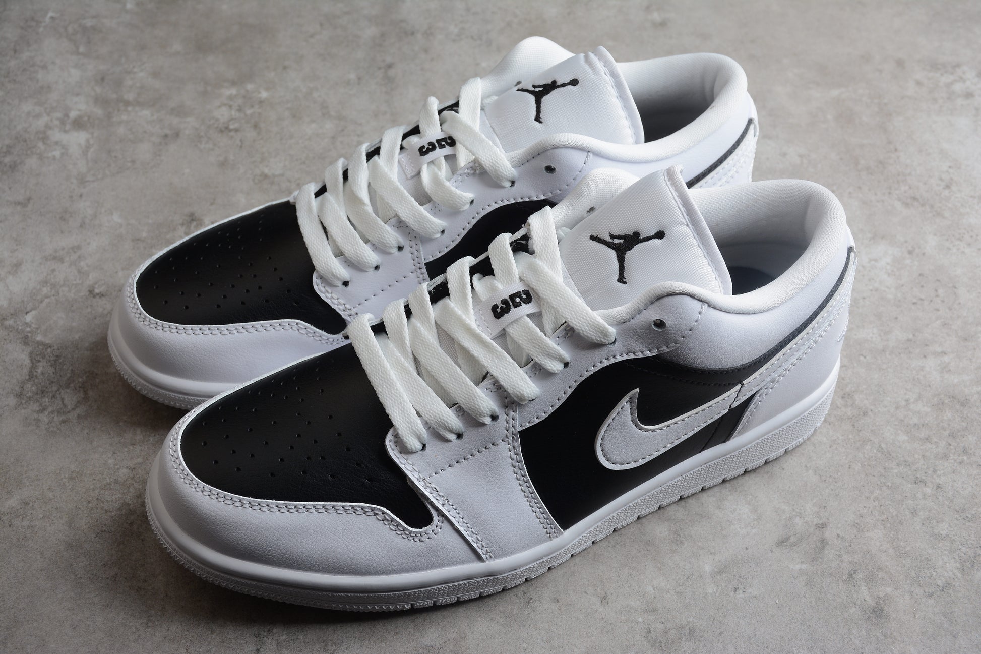 Nike Air Jordan 1 Low "Panda Trainers"