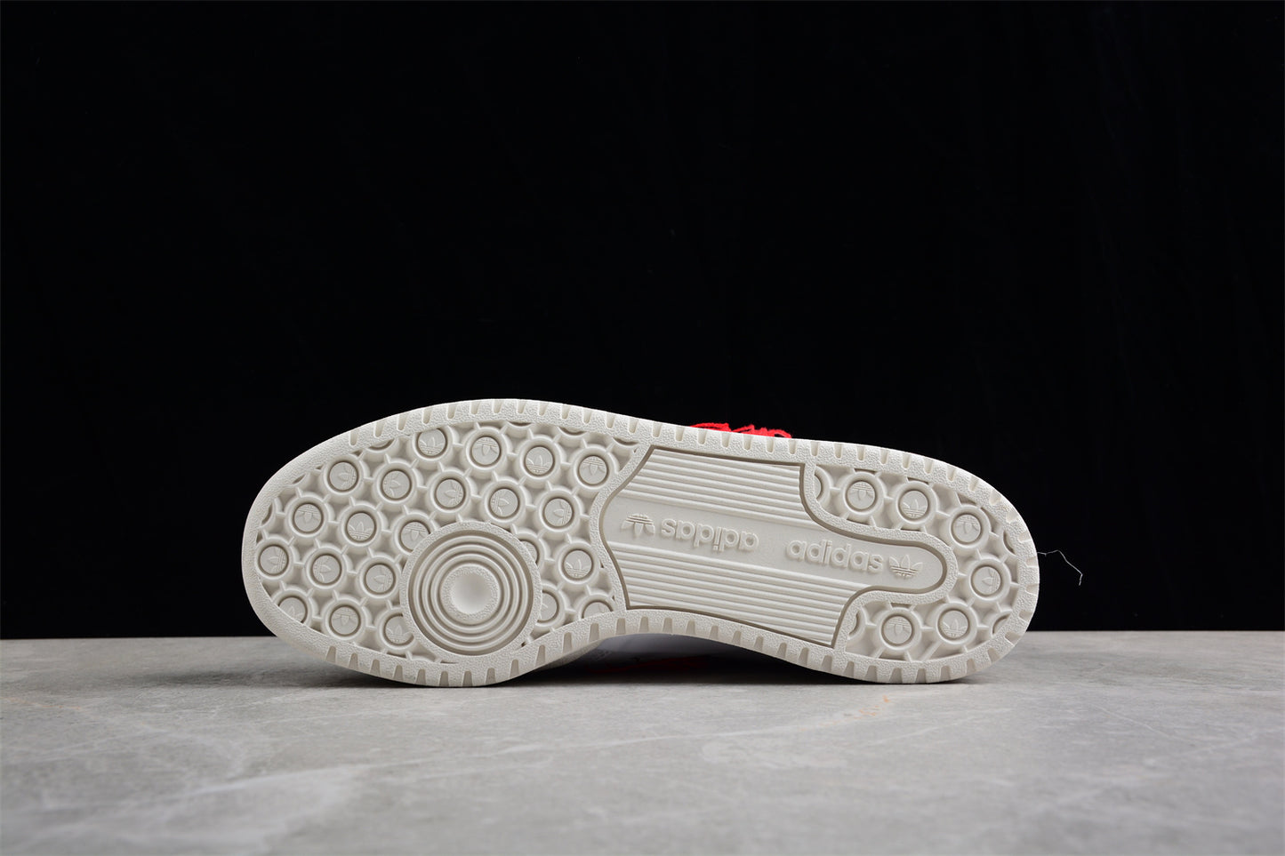 adidas Forum 84 Low Premium in Cloud White / Core Black / Easy Yellow