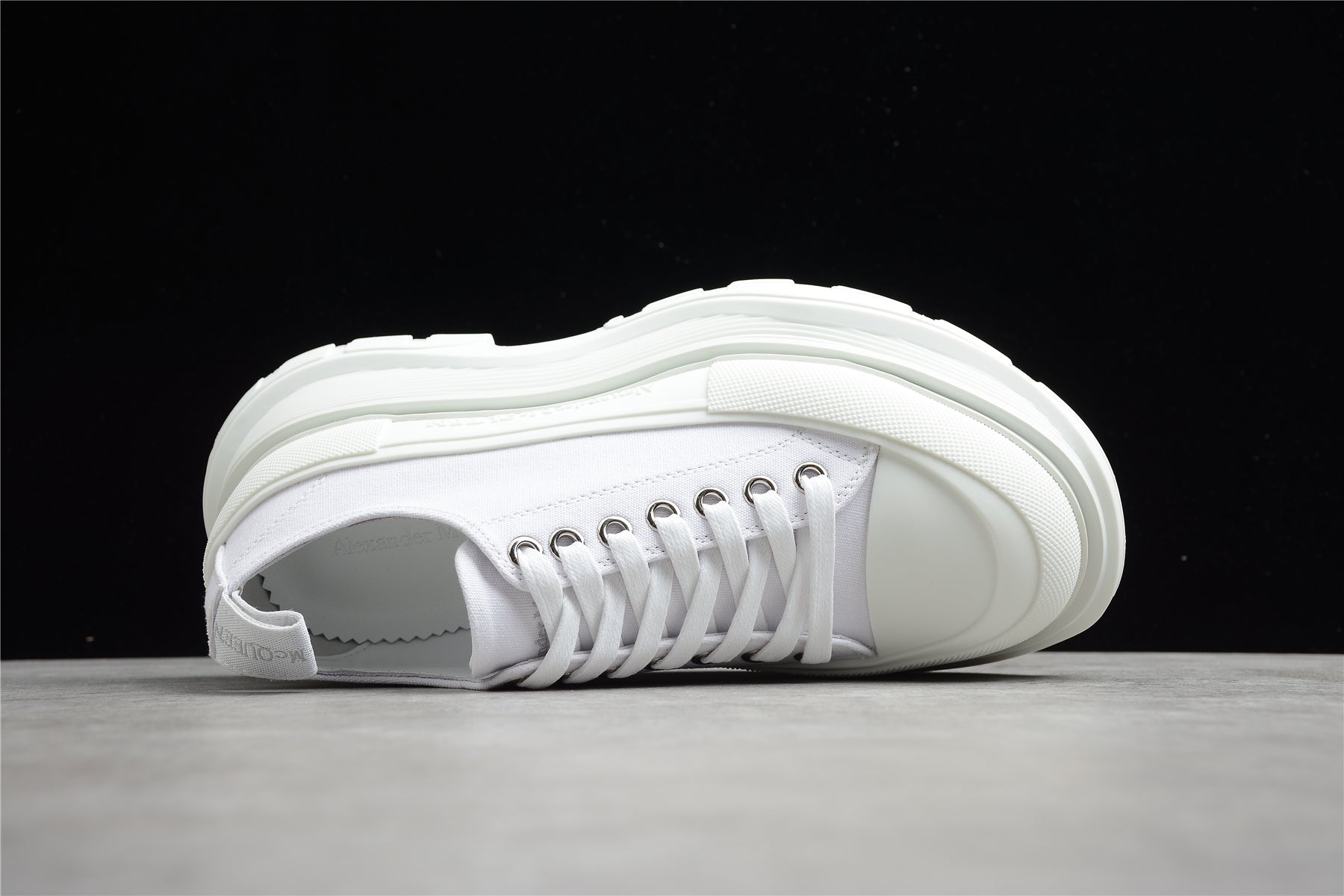 Alexander McQueen Tread Slick Low Lace-Up in White - Best Reps Website 2025