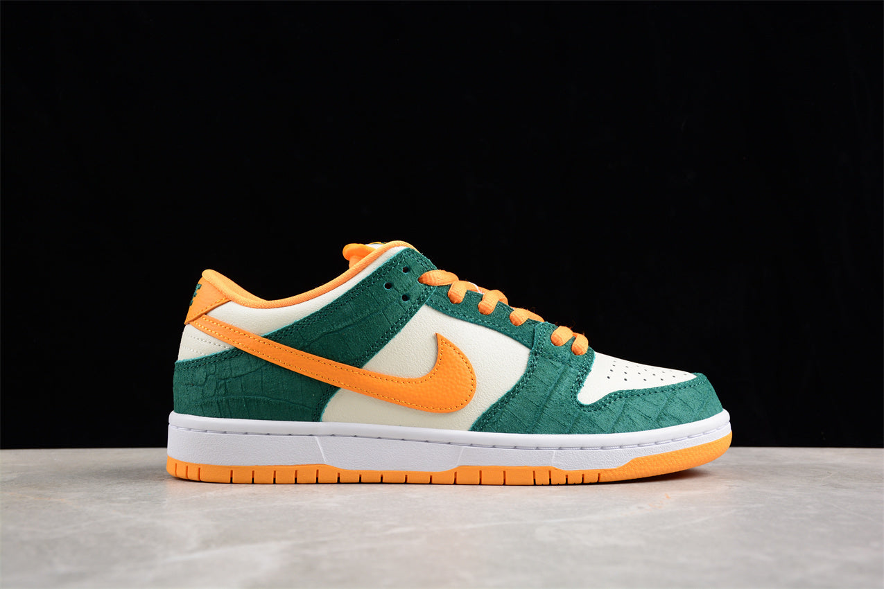 Nike SB Dunk Low "Legion Pine"