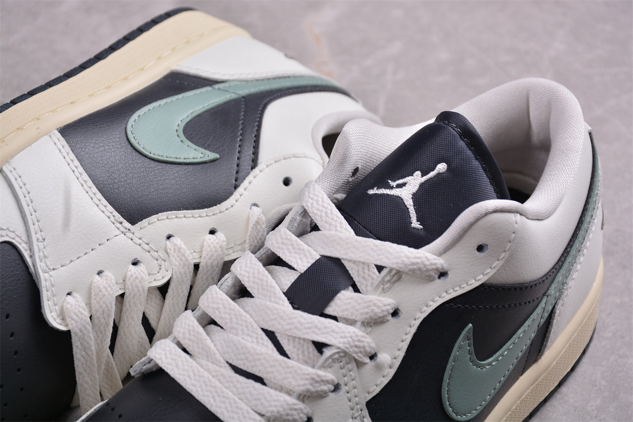 Air Jordan 1 Low "Jade Smoke" sneakers