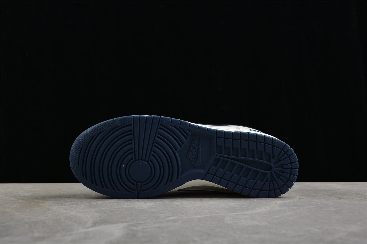 Nike SB Dunk Low x Undefeated White/Navy