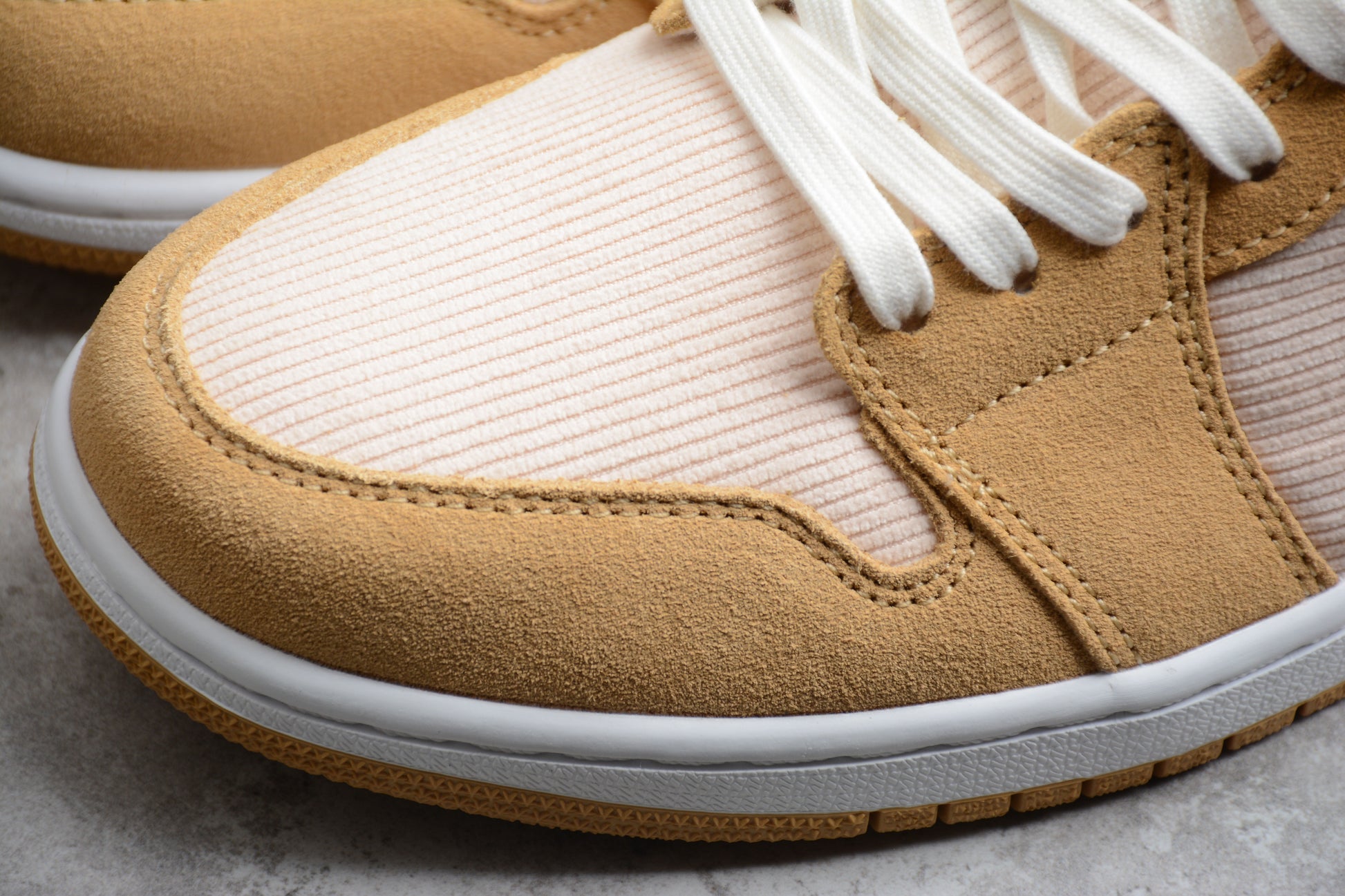 Air Jordan 1 Low SE "Twine" (Corduroy)