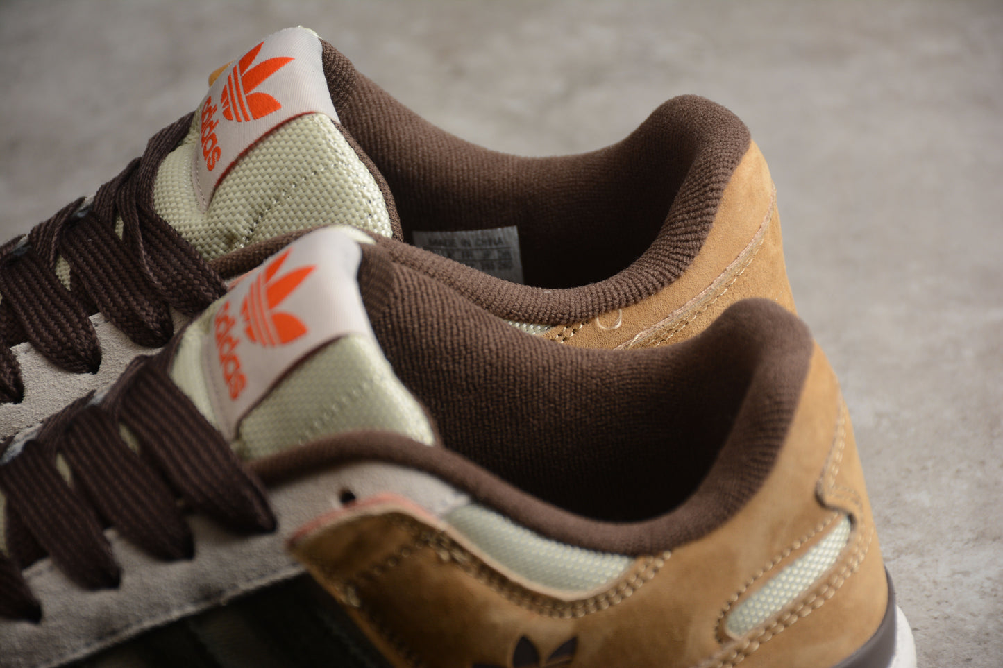 adidas Forum 84 Low CL in Alumina, Branch Brown,