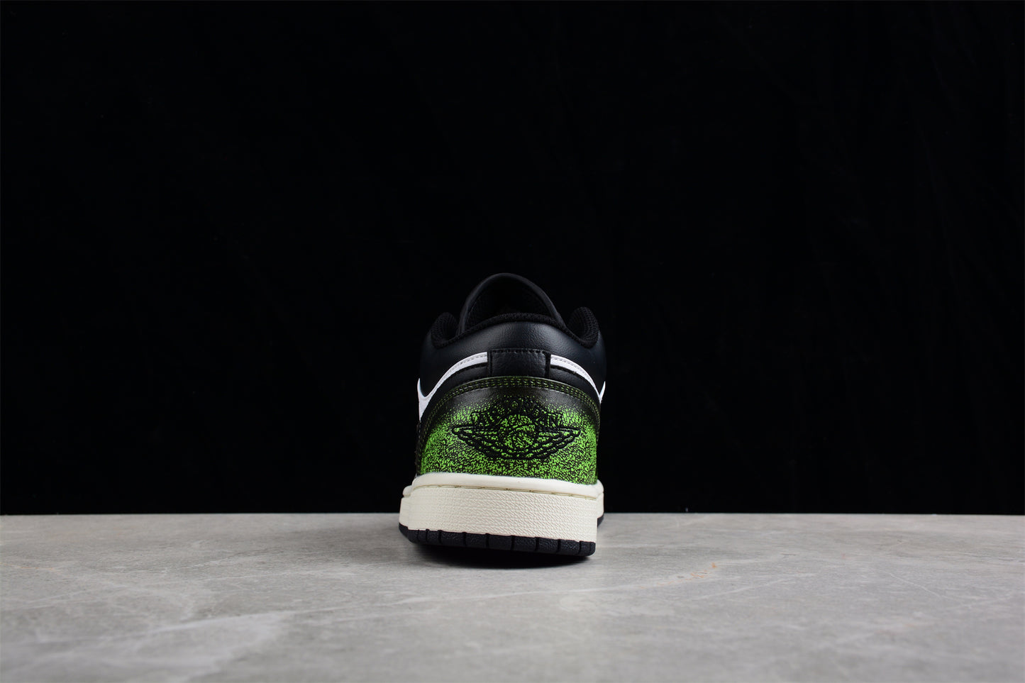 Nike Air Jordan 1 Low SE GS Black/Green DO8244-003