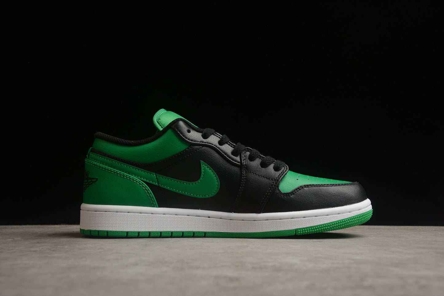 Air Jordan 1 Low ‘Black Lucky Green’