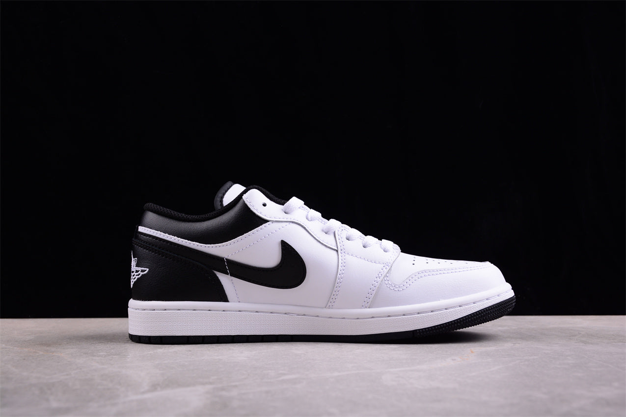 Air Jordan 1 Low "White and Black"