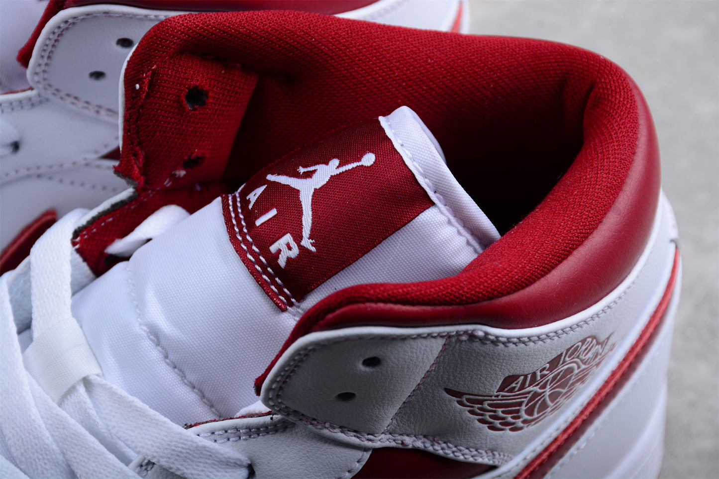 Air Jordan 1 Mid 'Reverse Chicago' - Best Reps Website 2025