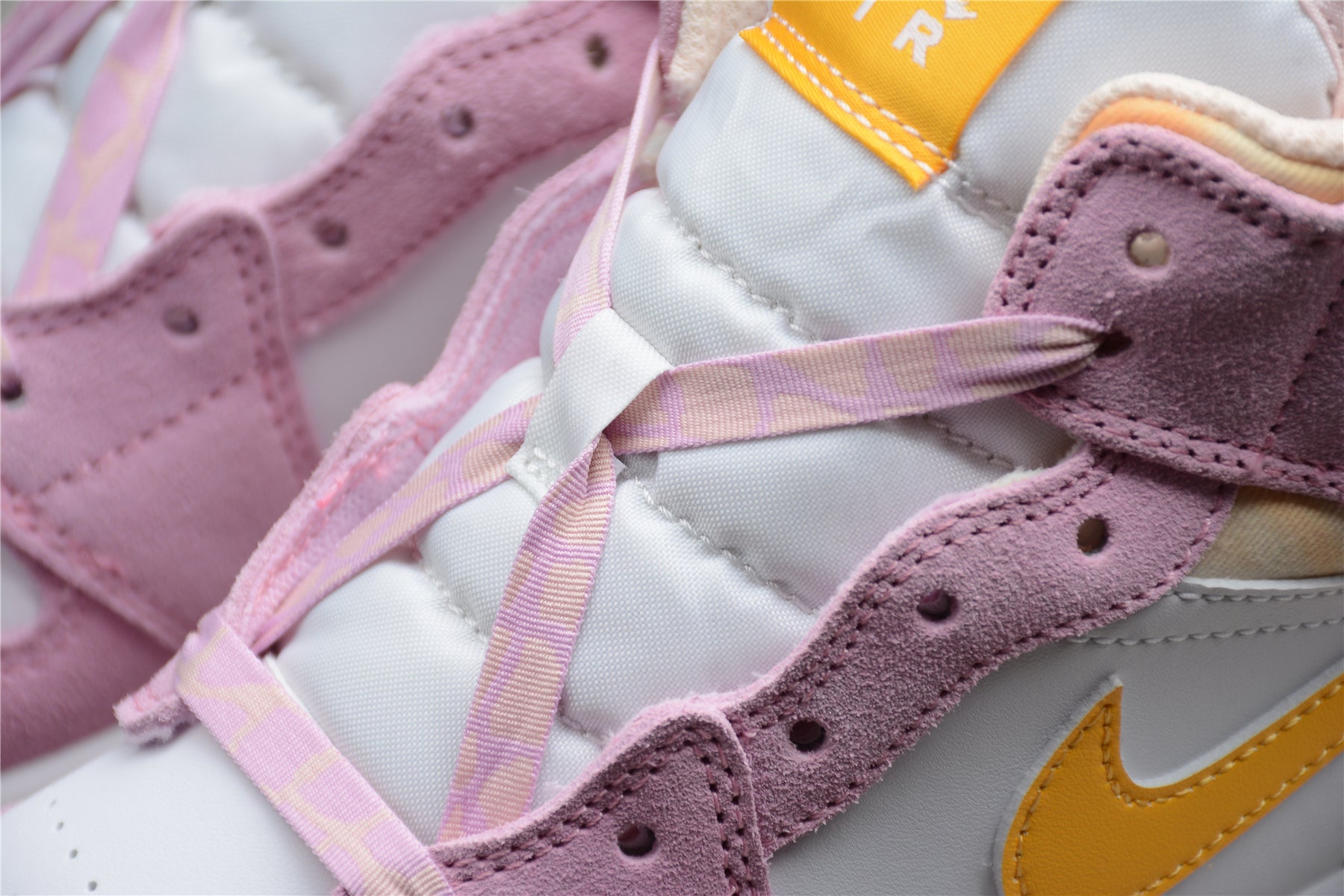 Air Jordan 1 Mid SE GS 'Arctic Pink' - Best Reps Website 2025